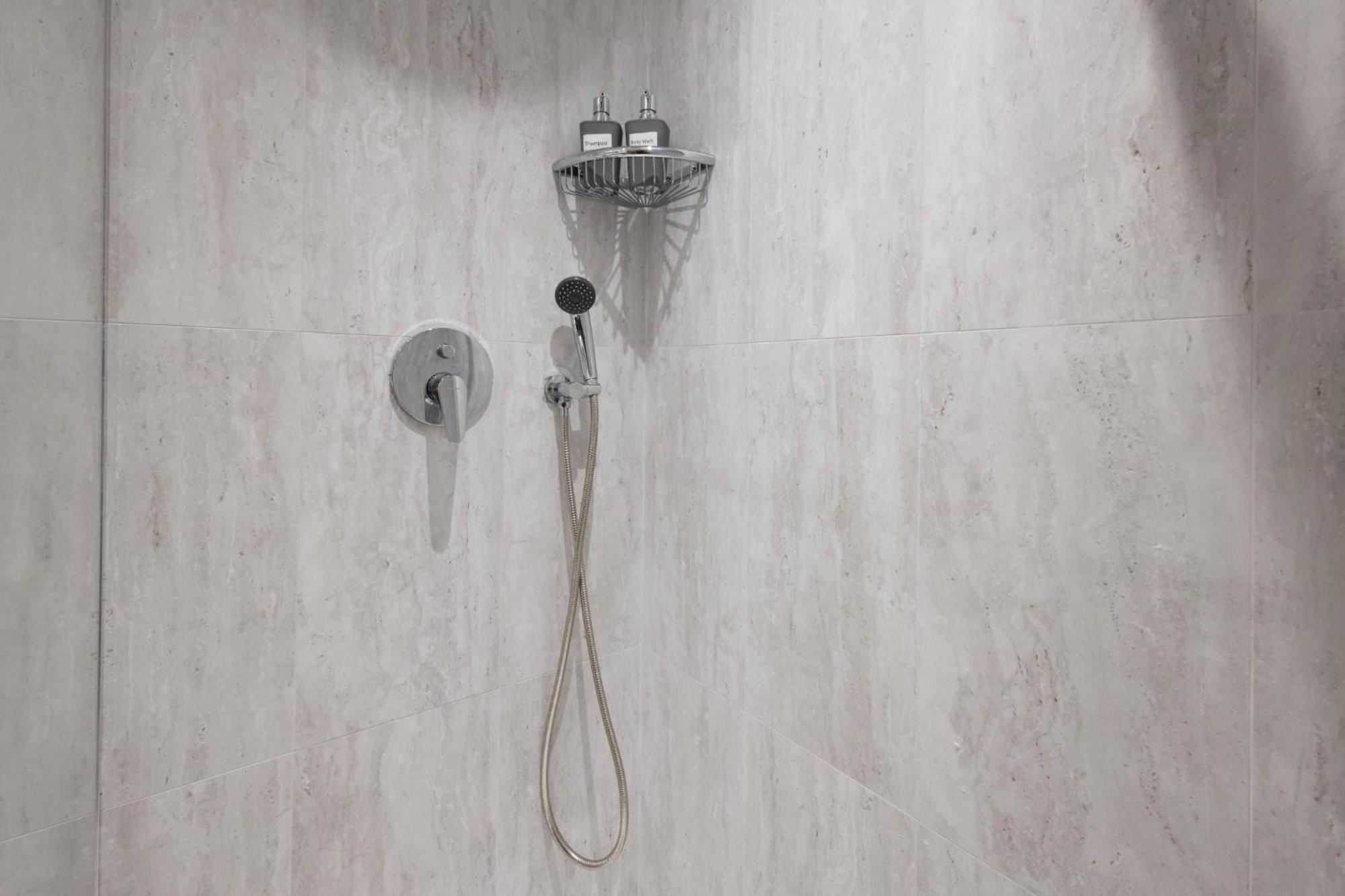 University Boutique Rooms Msida Bagian luar foto