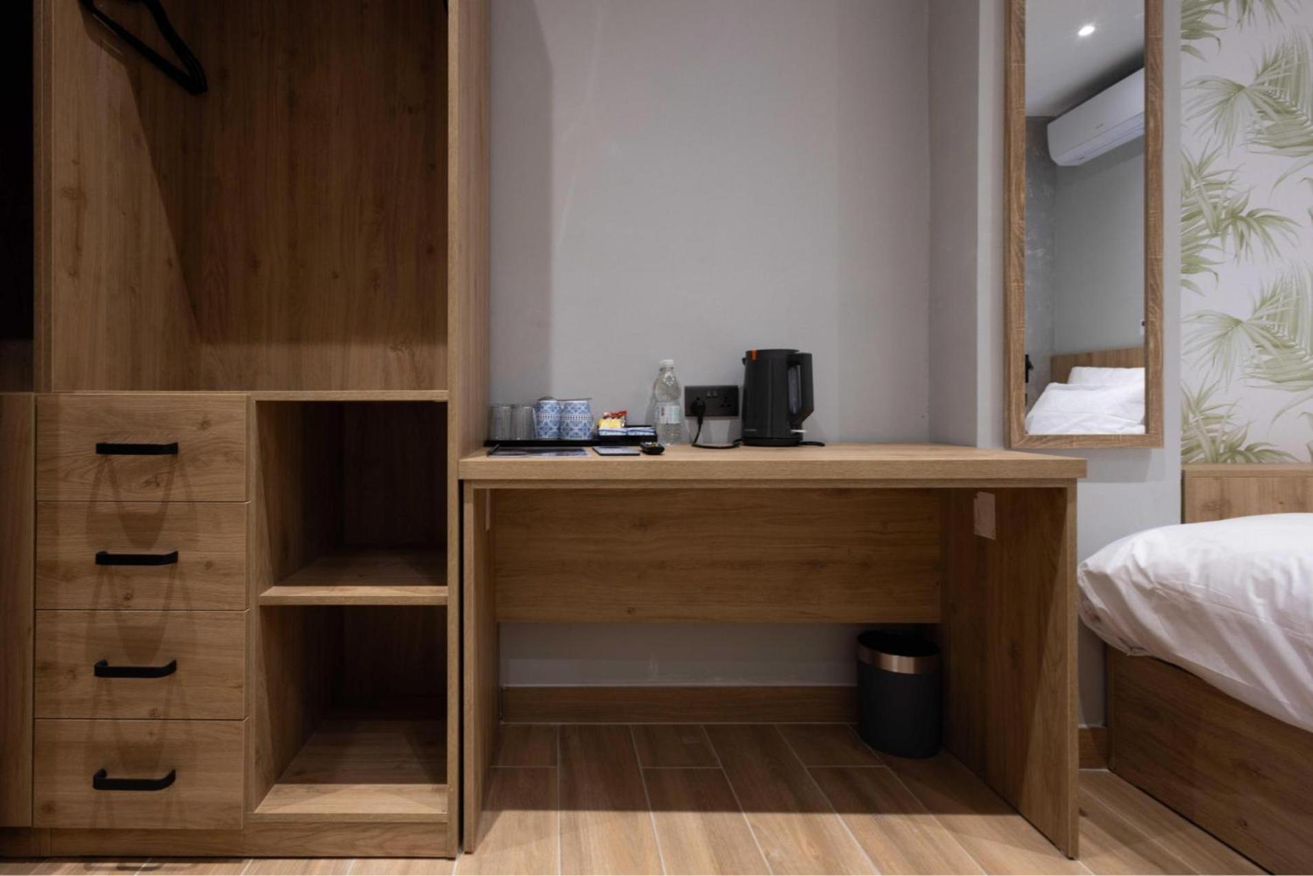 University Boutique Rooms Msida Bagian luar foto