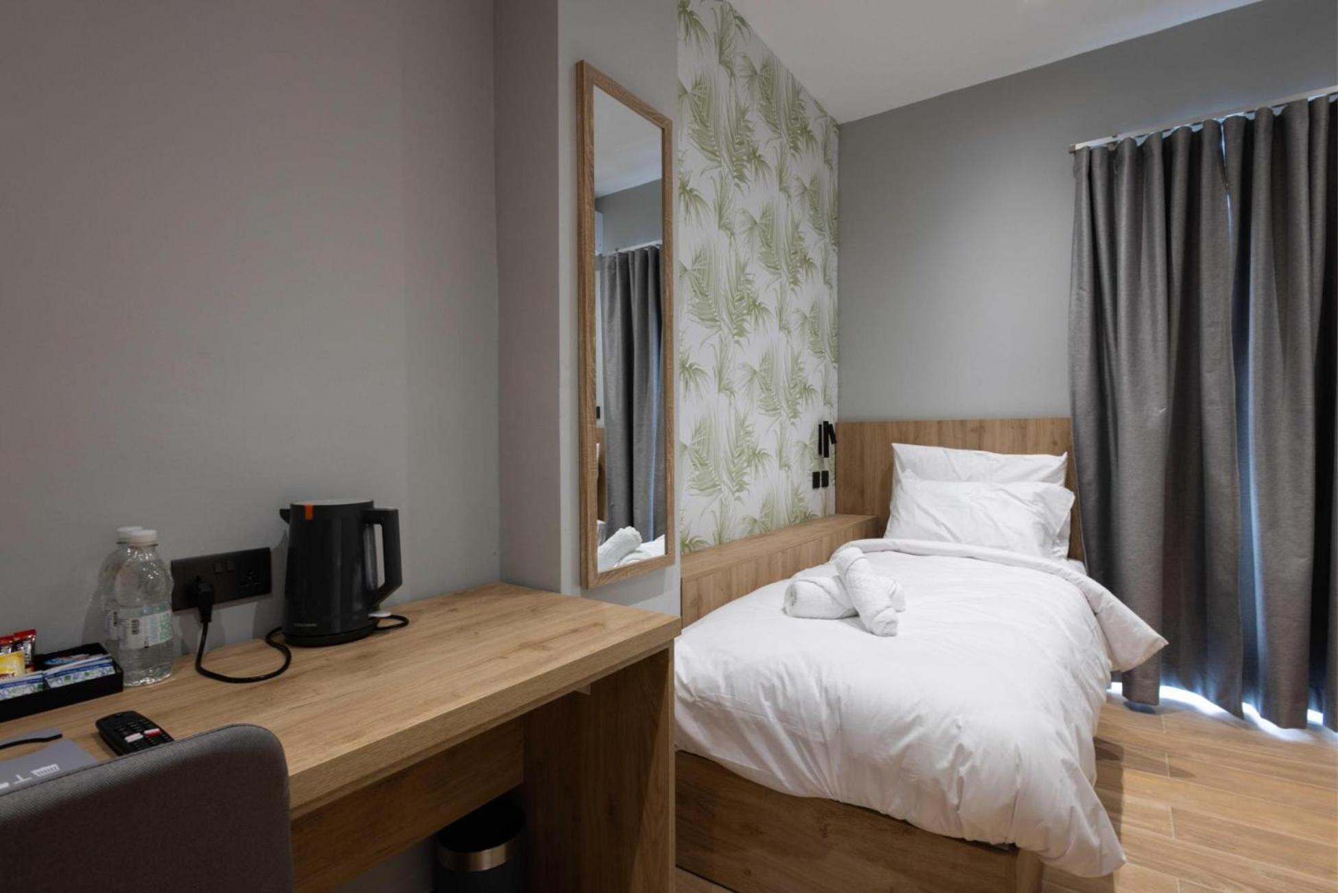 University Boutique Rooms Msida Bagian luar foto