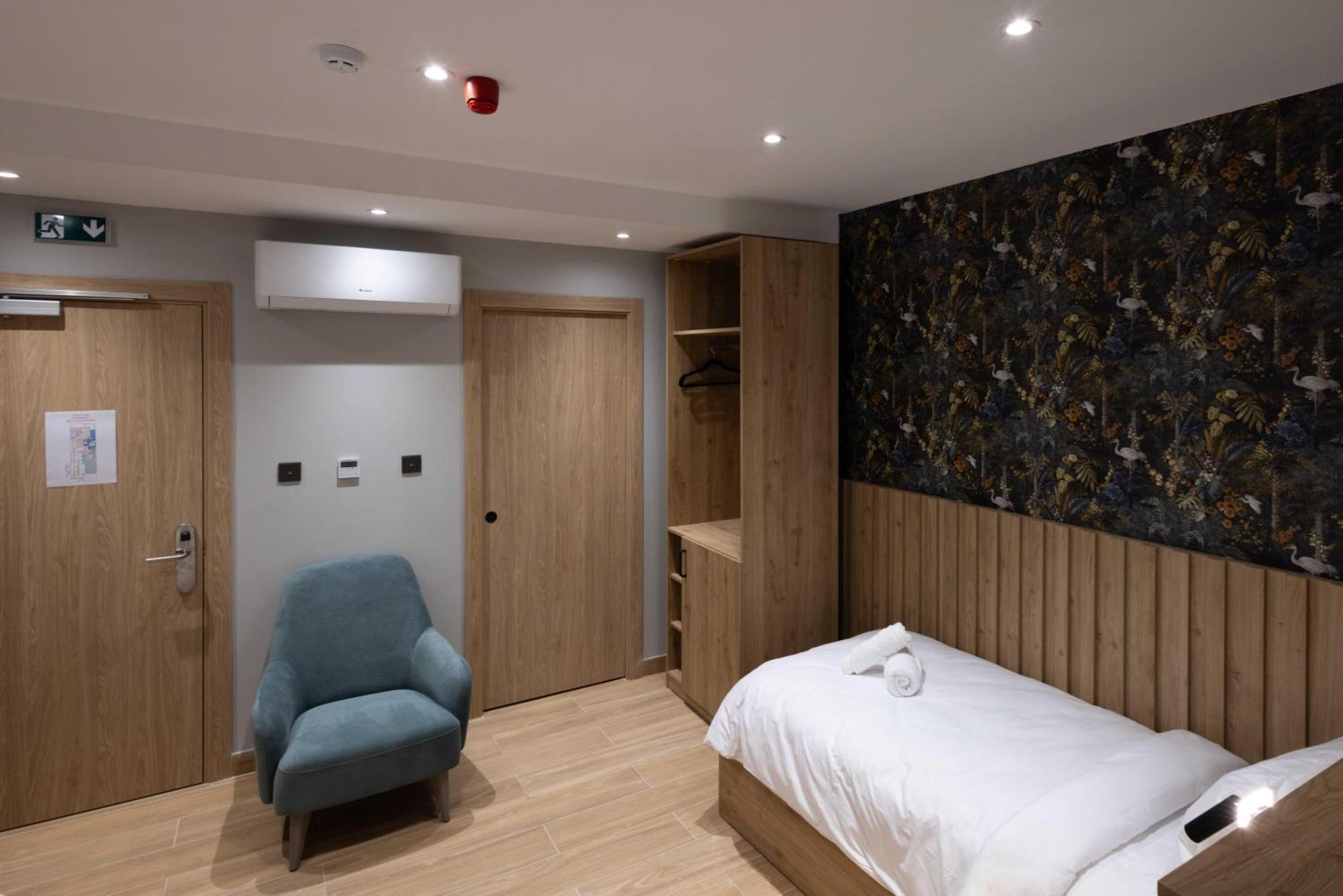 University Boutique Rooms Msida Bagian luar foto